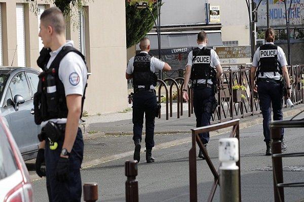 بازداشت مهاجم چاقو بدست در فرانسه بازداشت مهاجم چاقو بدست در فرانسه