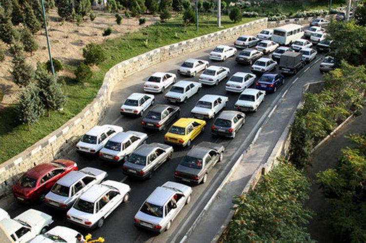 ترافیک سنگین در محور کرج-چالوس ترافیک سنگین در محور کرج-چالوس