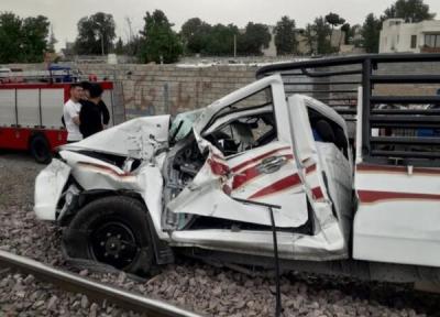 برخورد خودرو با قطار مسافربری در کرج