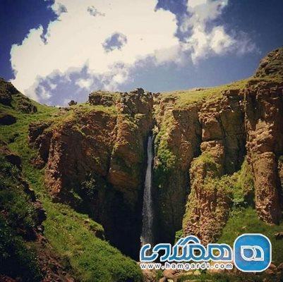 آبشار کرکری یکی از جاذبه های گردشگری استان اردبیل است